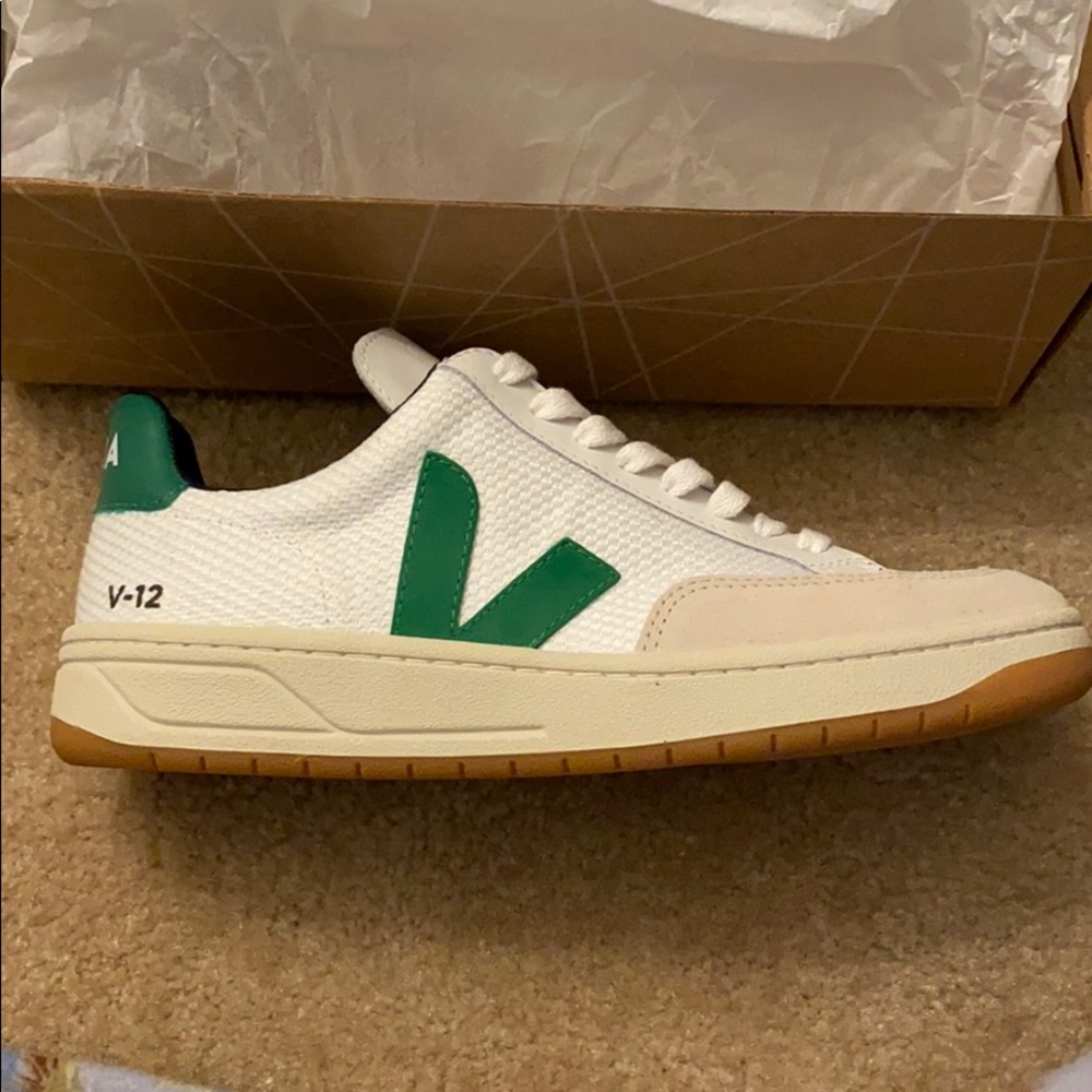 Veja V12 Sneakers